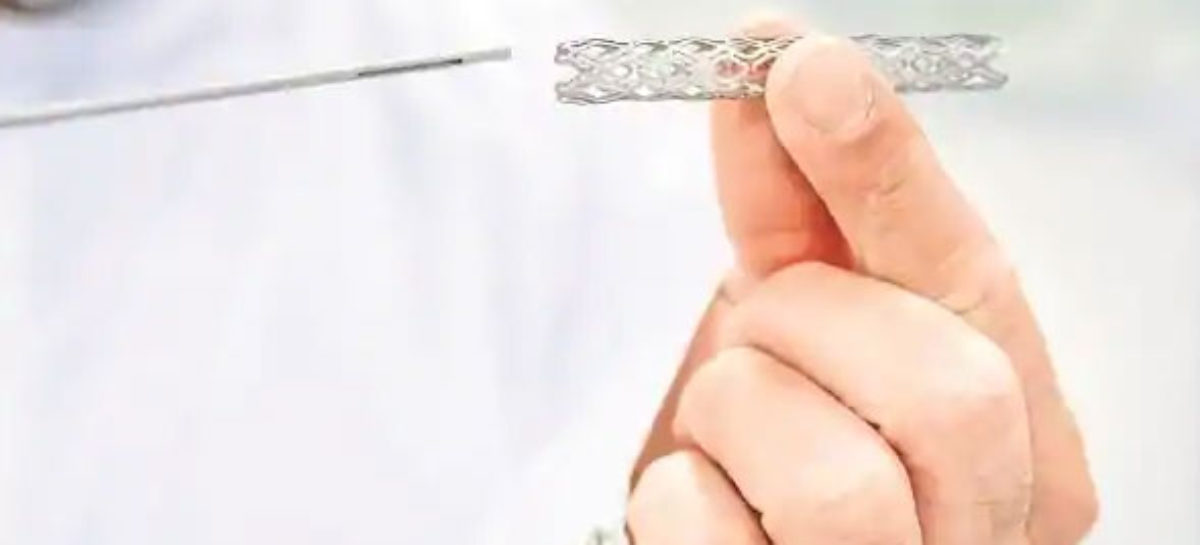 Who needs a stent in the arteries to the heart, and when?