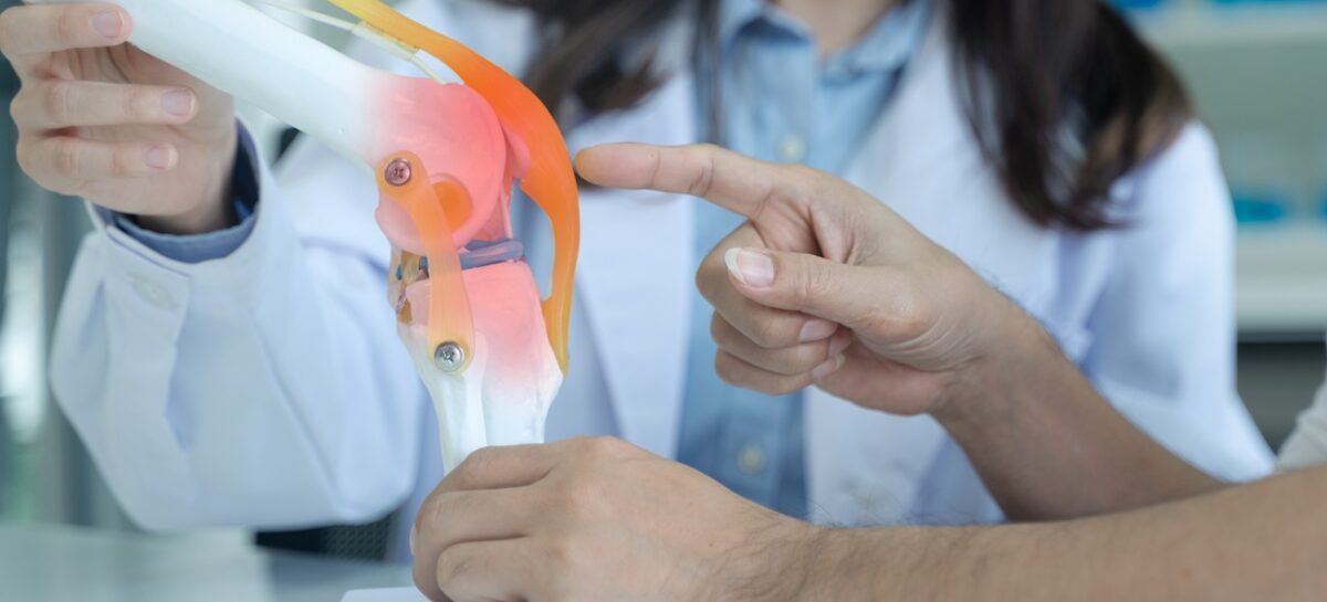 Knee Pain: Causes, New-Age Treatments, and Prevention Tips