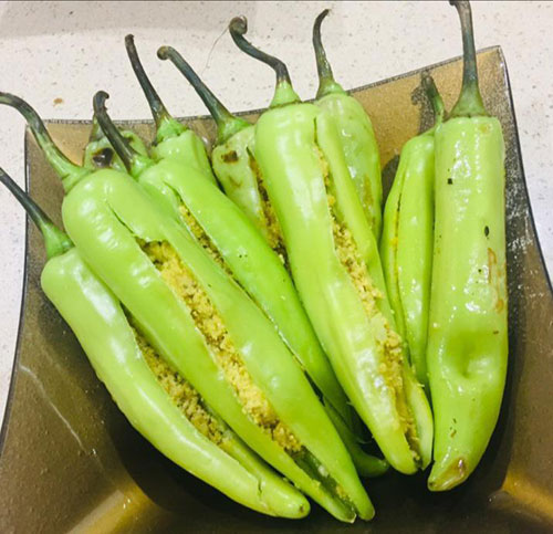 stuffed-green-chilly-crunchy-delight