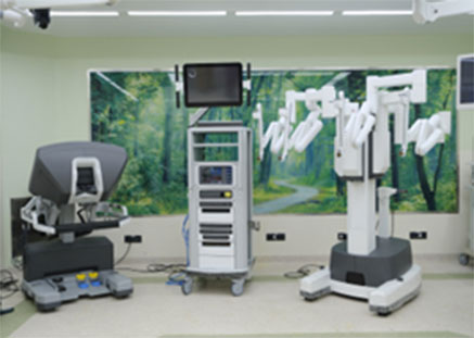 da Vinci X Robot and Its Components
